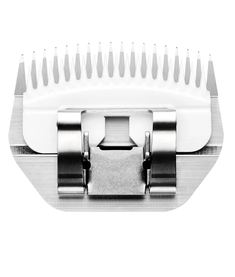 Andis medium blending blade for livestock, featuring a straight back design and ceramic edge for precision grooming.