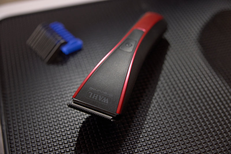 Wahl Bravura 2 professional 5-in-1 cordless clipper with adjustable blades and ergonomic design.