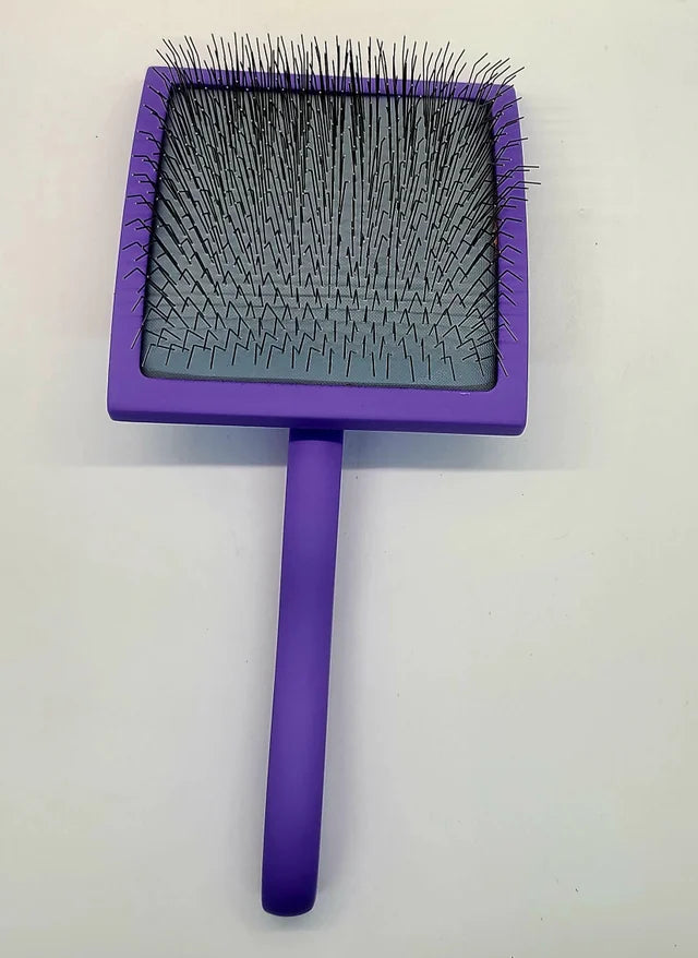 LARGE PURPLE SLICKER BRUSH